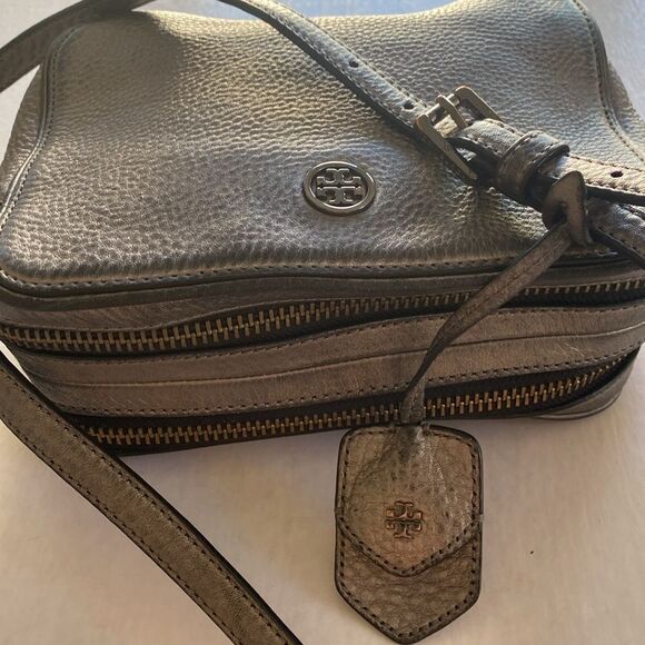 TORY BURCH Double Zipper Metallic Pebbled Leather Shoulder Bag - Picture 11 of 16